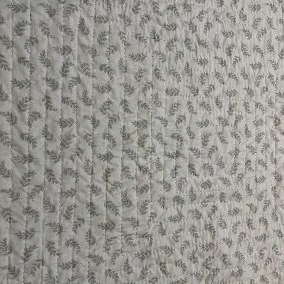 Hand stitched Newfoundland Quilt - Picture 3 of 6